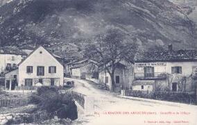 La Beaume-des-Arnauds. Grand'rue du village Fournier, Gap