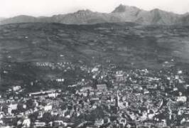 Vue générale aérienne et pic de Chaillol (3163 m) Les éditions J. Cellard, Bron